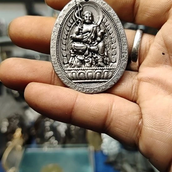 阿勒泰铁陨石牌子