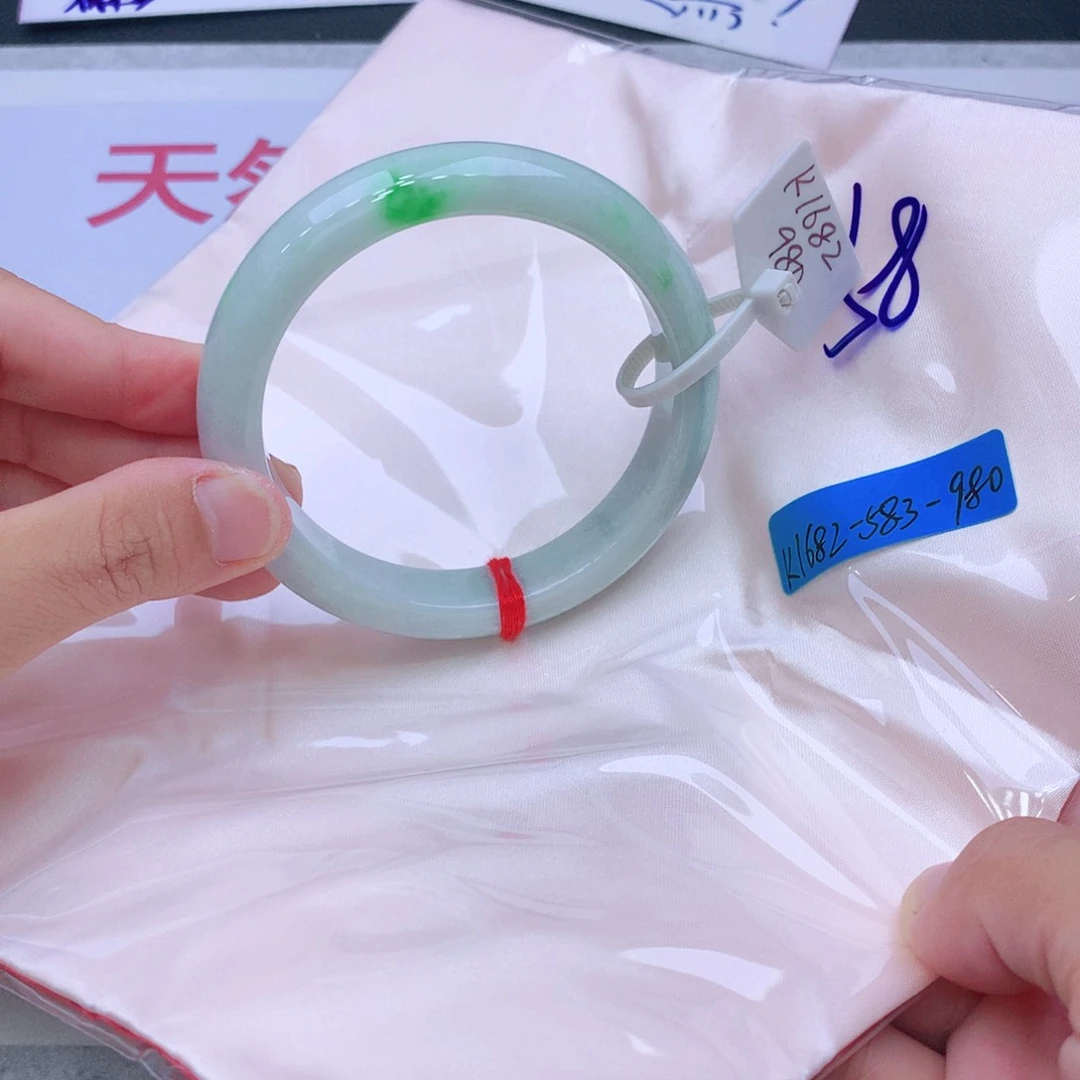 未镶嵌手镯翡翠翡翠