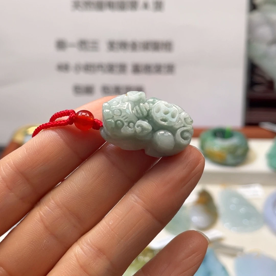 翡翠未镶嵌颈饰翡翠2