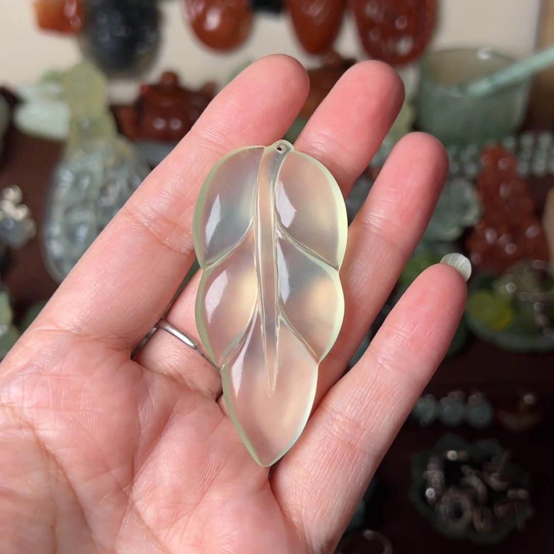 蛇纹石玉吊坠(赠链)未镶嵌