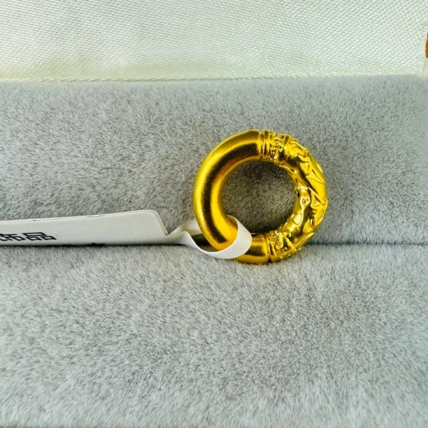 【莹莹专享】足金999饰品  卷草纹平安扣  0.31 GP