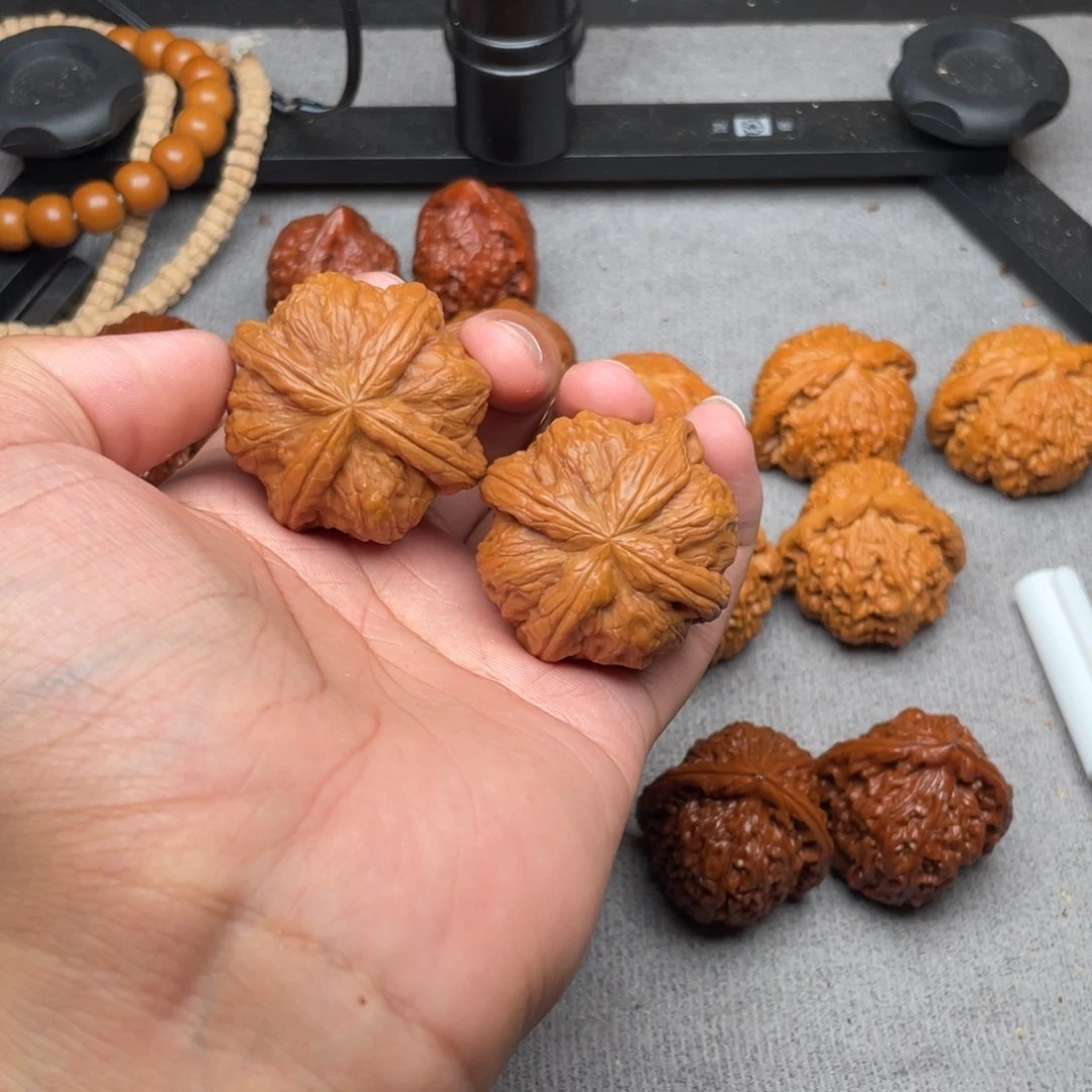 文玩核桃回血直播