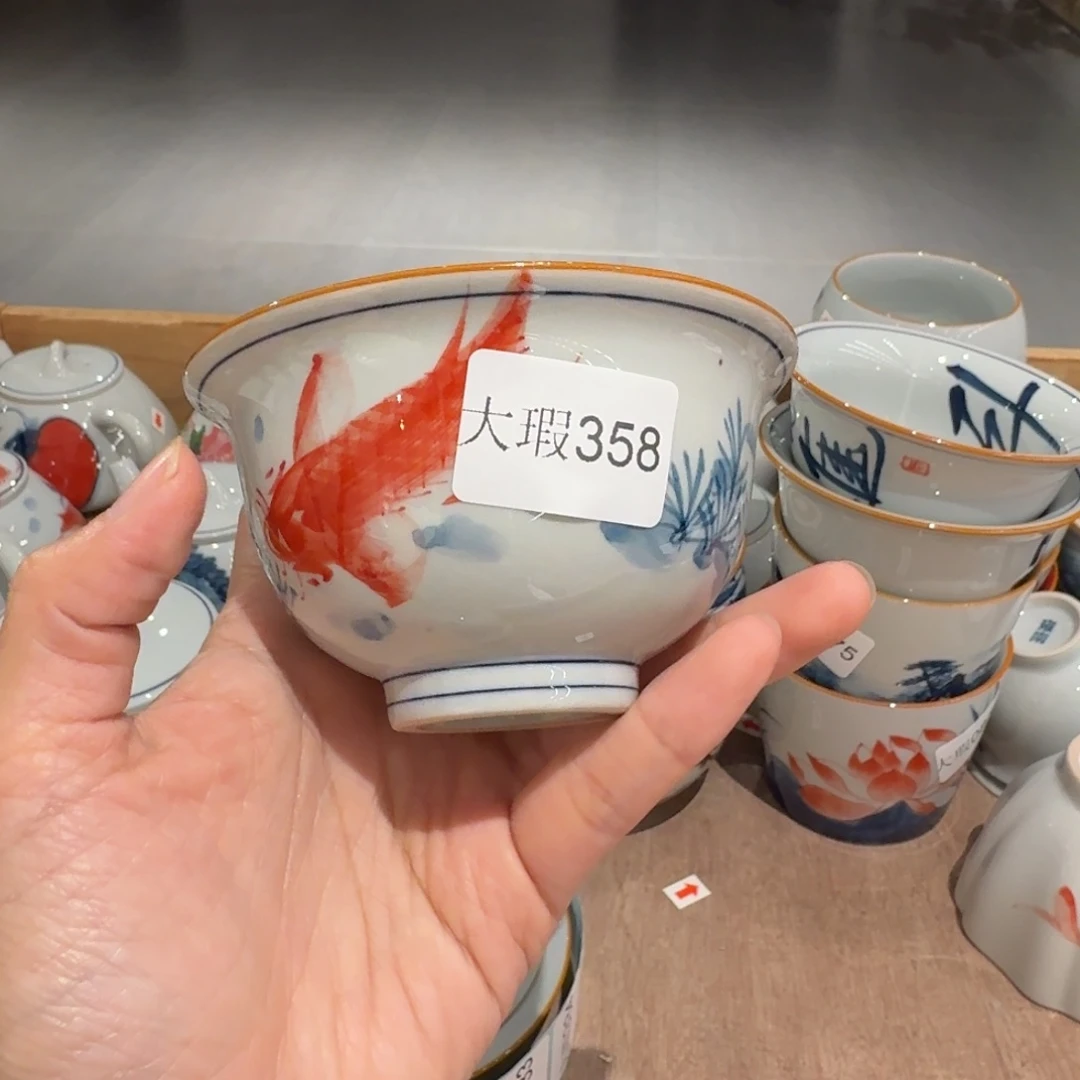 釉下手手绘茶具微瑕