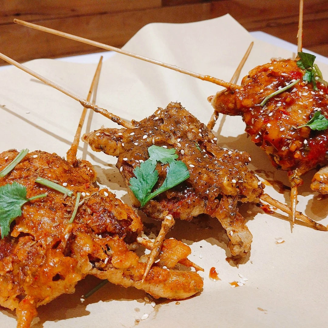 整只鹌鹑串【两种口味】烧烤之魂