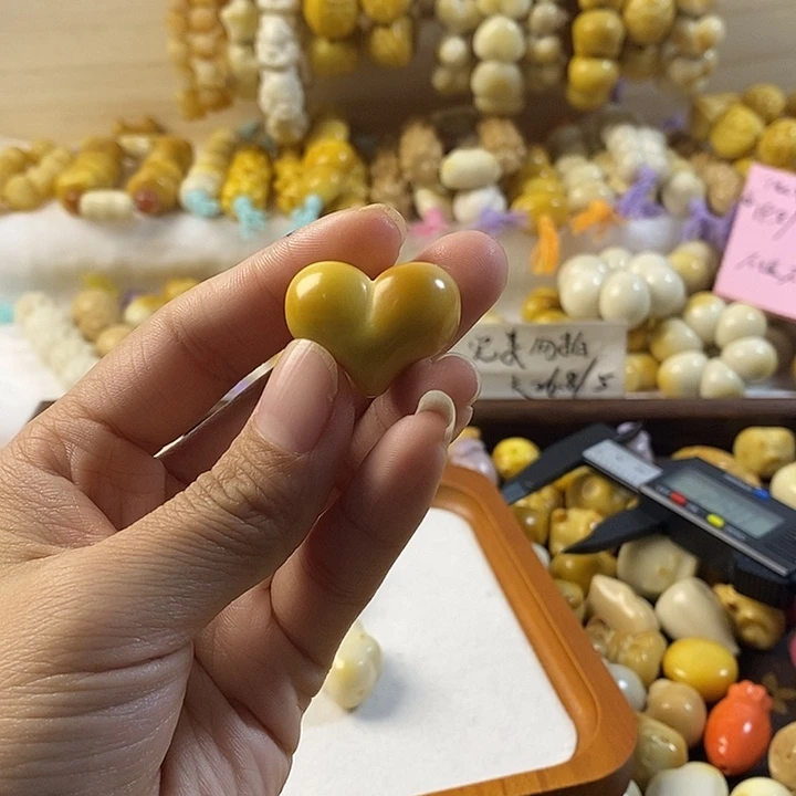 脆***。菩提根/象牙果吊坠