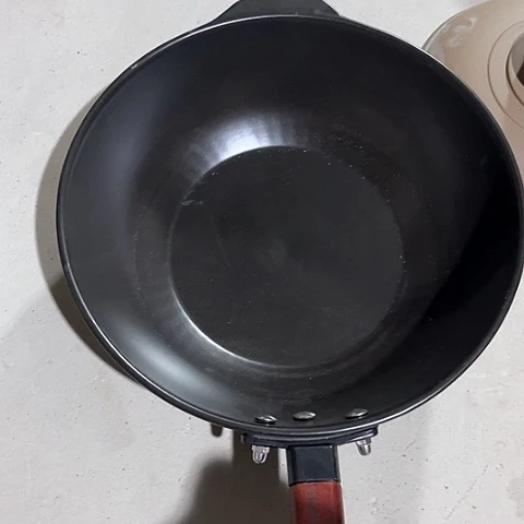 微瑕，明火，口径32高度9没有盖子