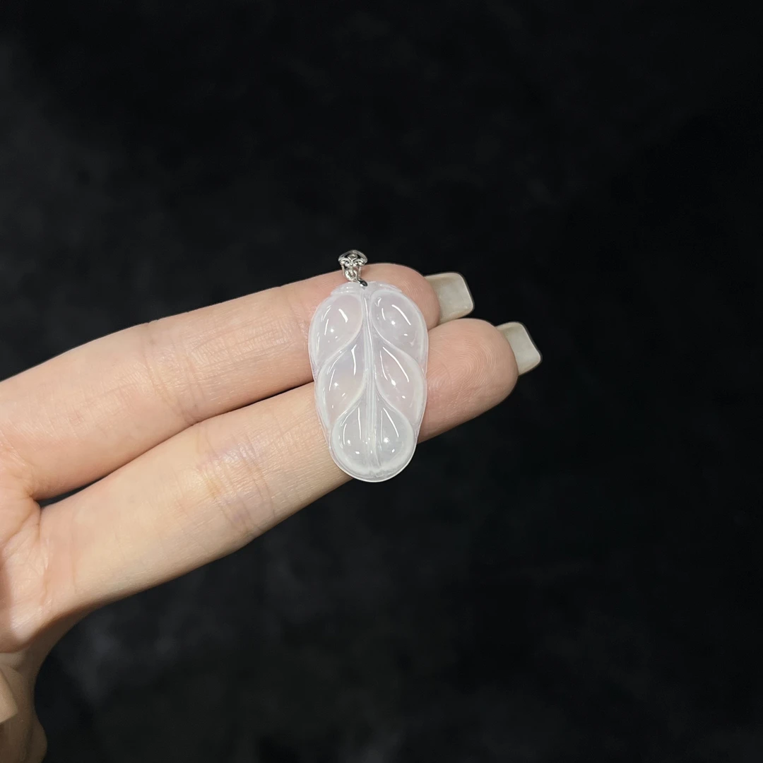 【睿泽鉴宝】18k翡翠叶子吊坠多样性发一 29*17*3V2846