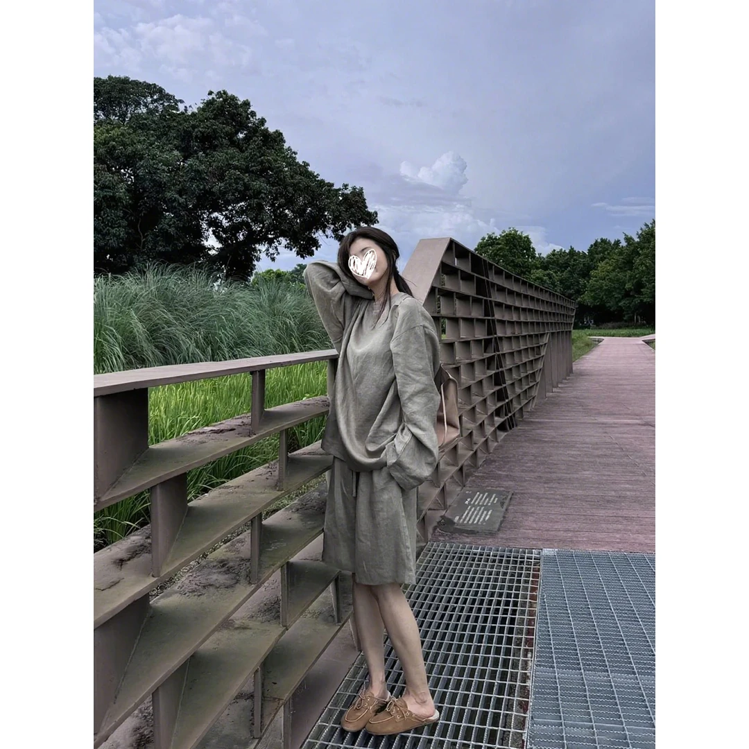 夏季卡其老钱松弛宽松圆领长袖极简休闲松紧腰短裤套装洋气衣服女