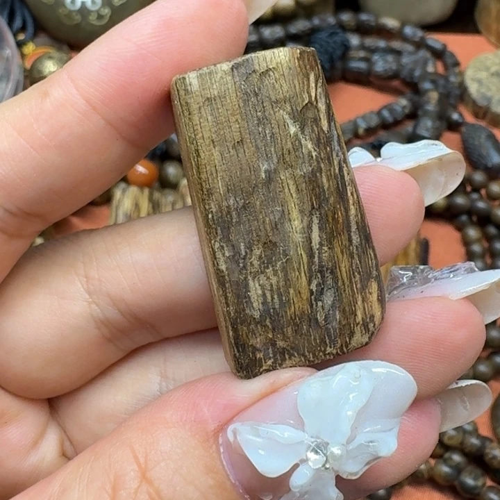 大叶紫檀（黑酸枝木类）