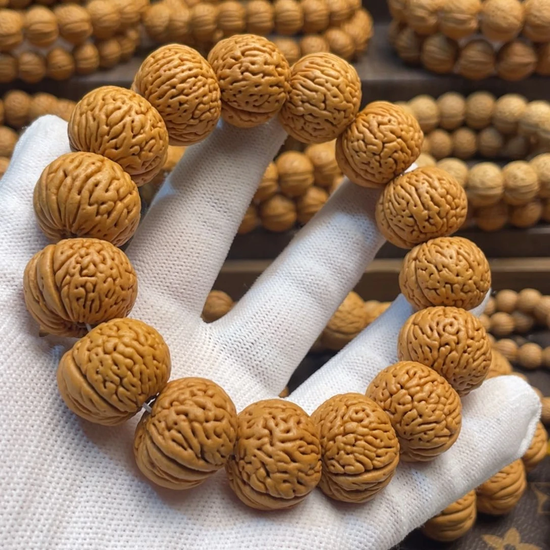 吊坠桃核小**食白月光手串