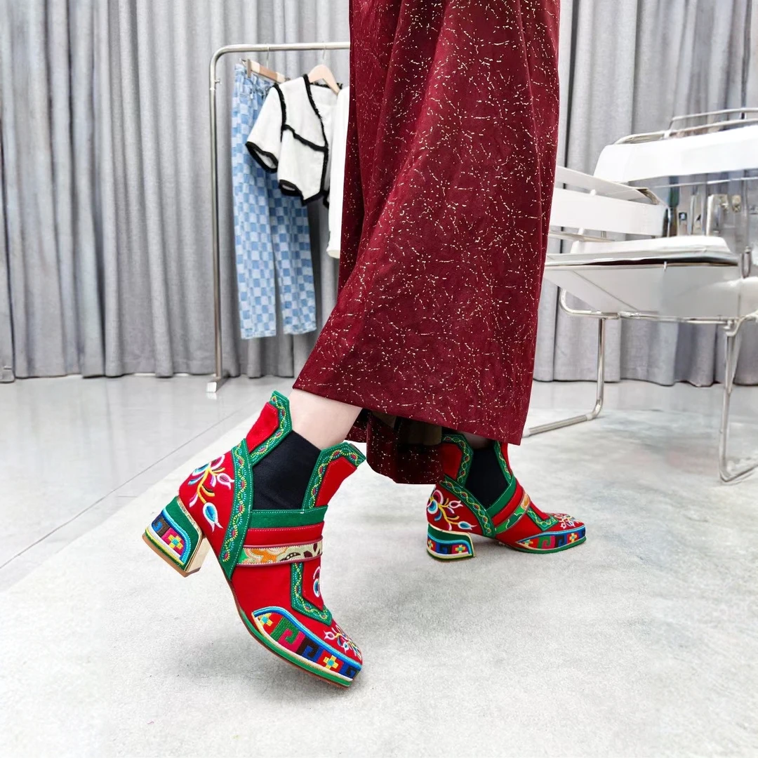 藏式藏靴 带跟 时尚款