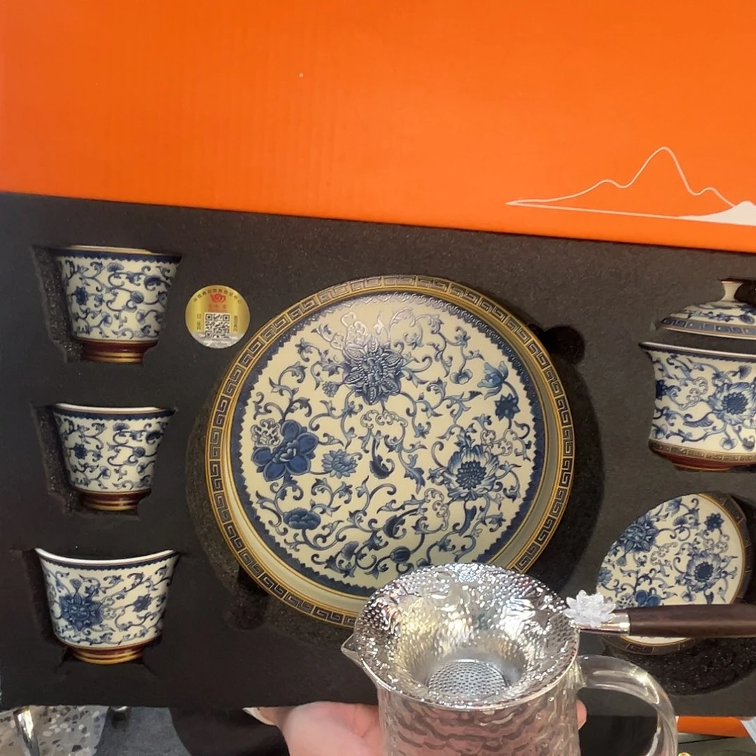 这些盖碗茶真漂亮！！！