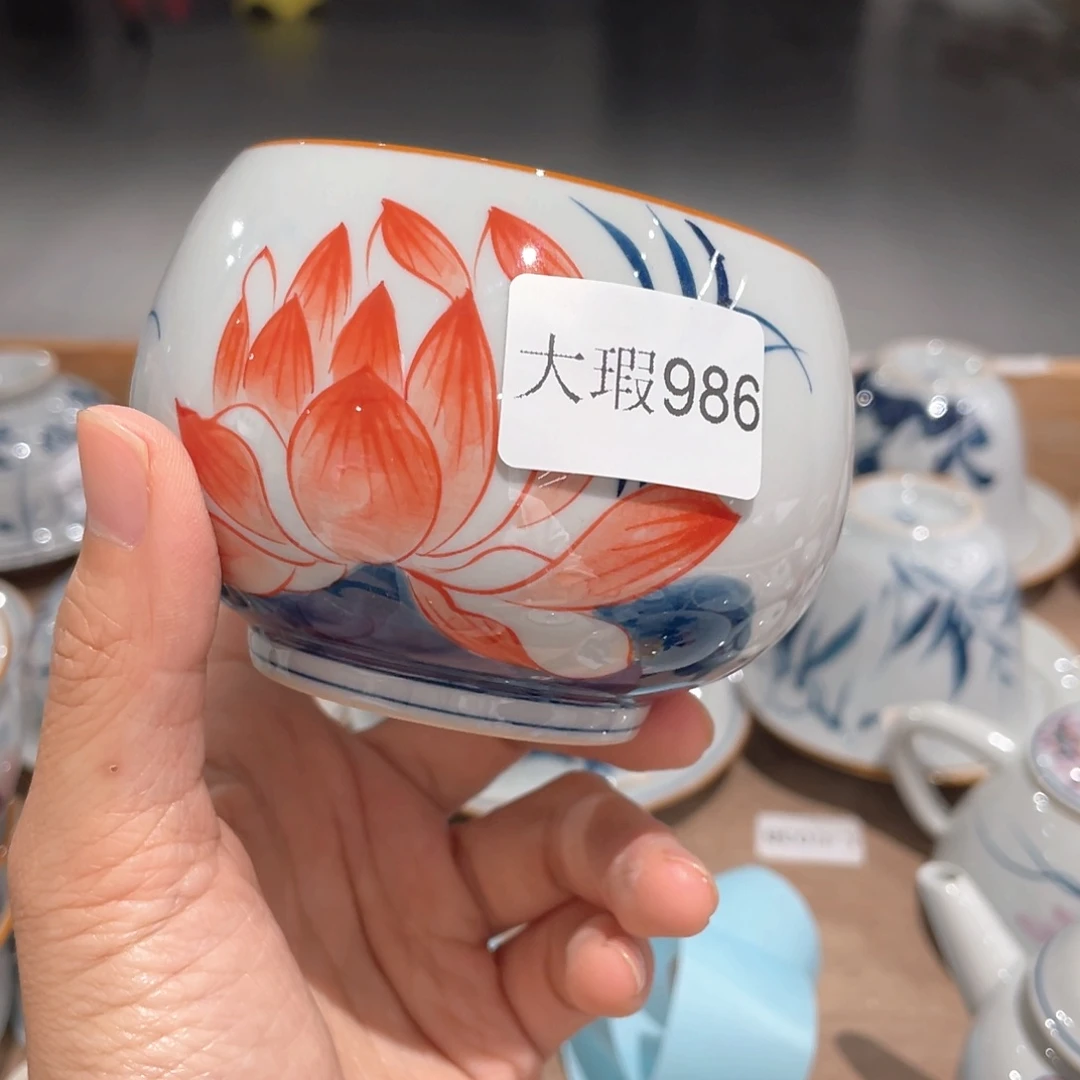 釉下手绘茶具微瑕