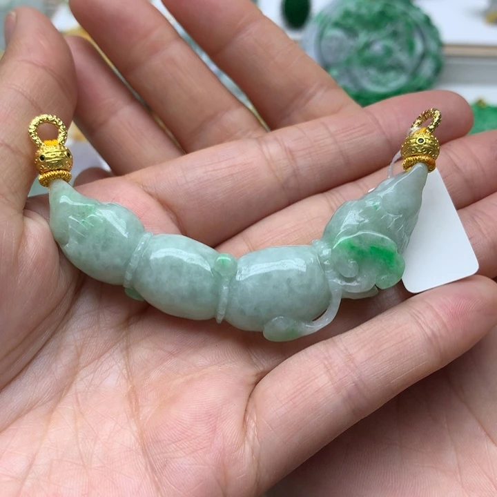 翡翠颈饰未镶嵌翡翠