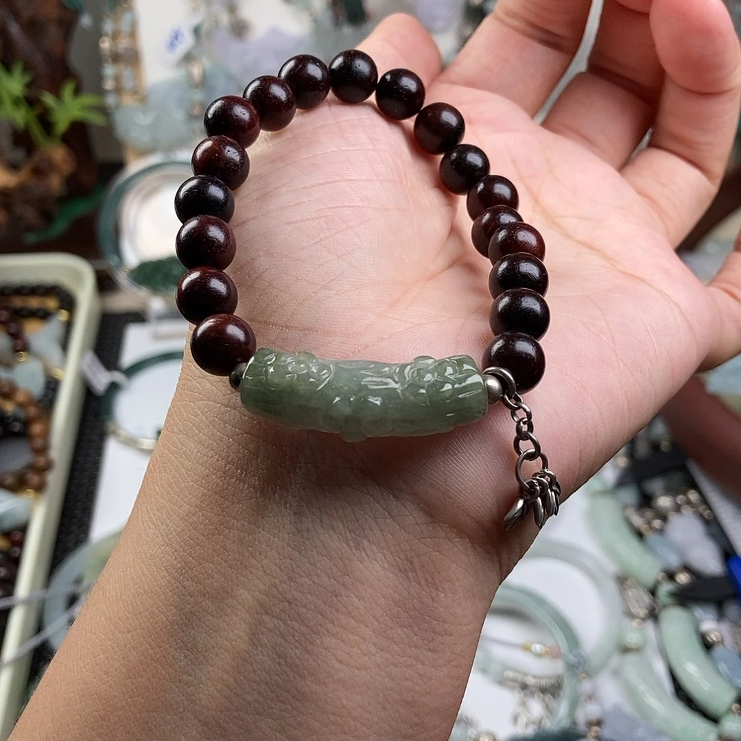 翡翠未镶嵌吊坠(赠链)幻****）