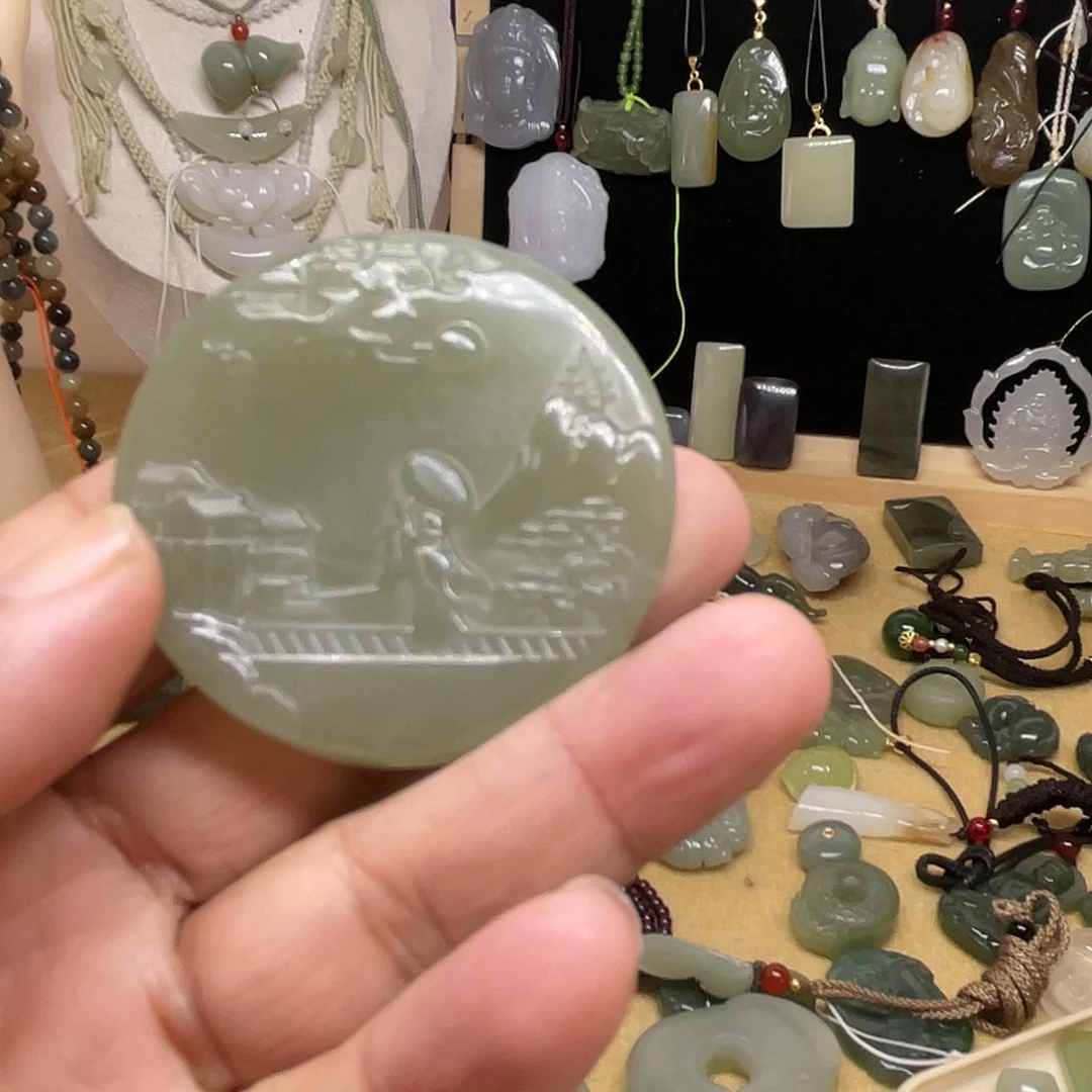 和田玉未镶嵌颈饰