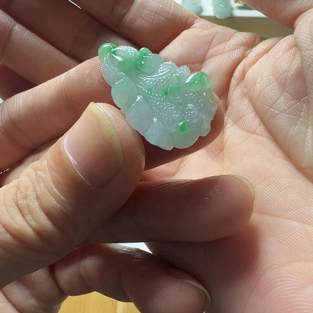 定制翡翠未镶嵌白菜