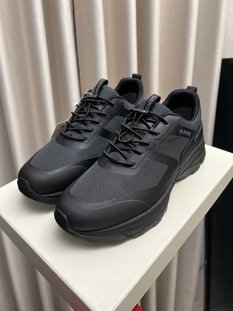 2025秋季登山户外鞋百搭防滑耐磨男士商务休闲男鞋