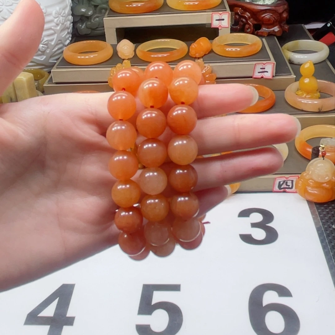 未镶嵌石英质玉（黄龙玉）手镯