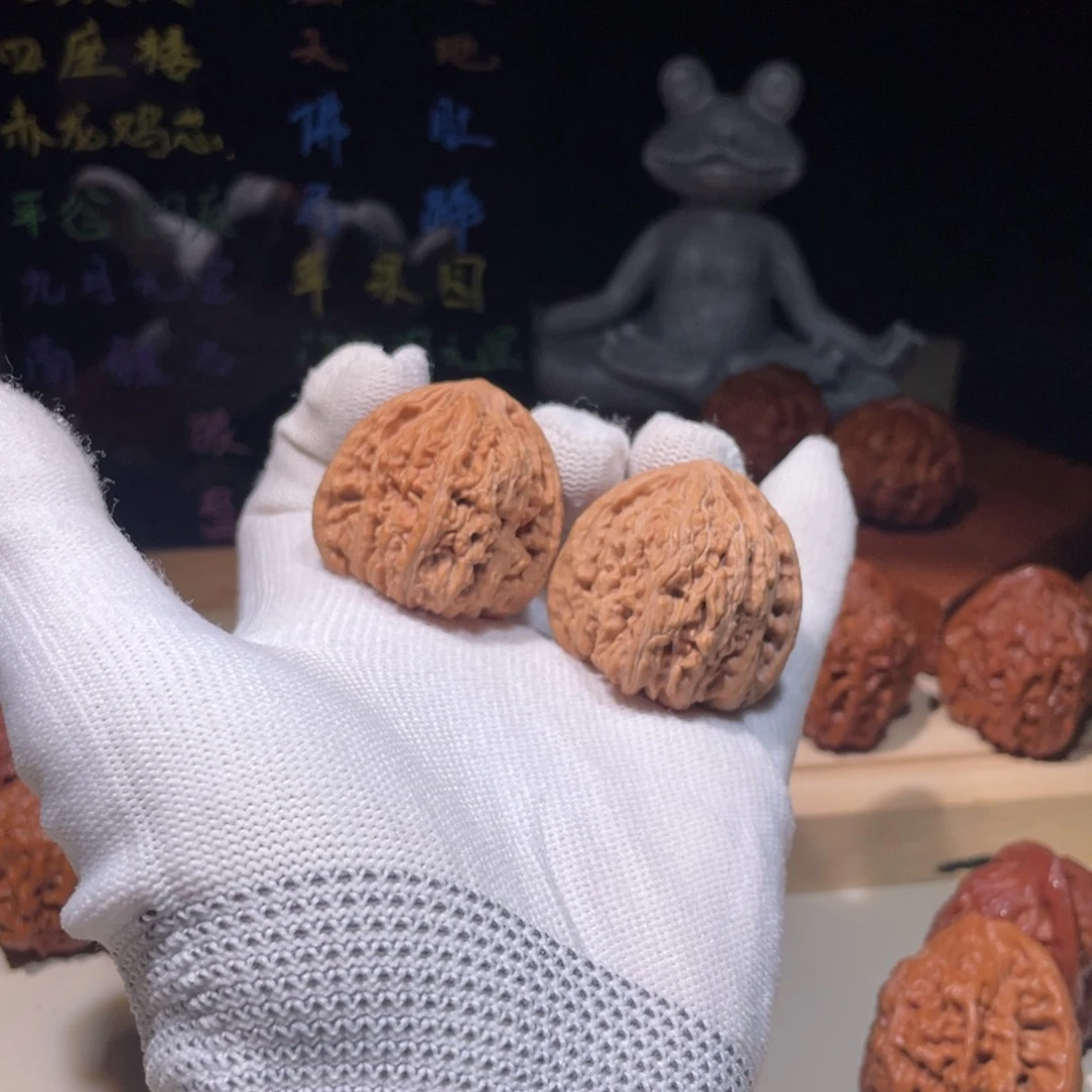 文玩核桃把件密纹3737，61115