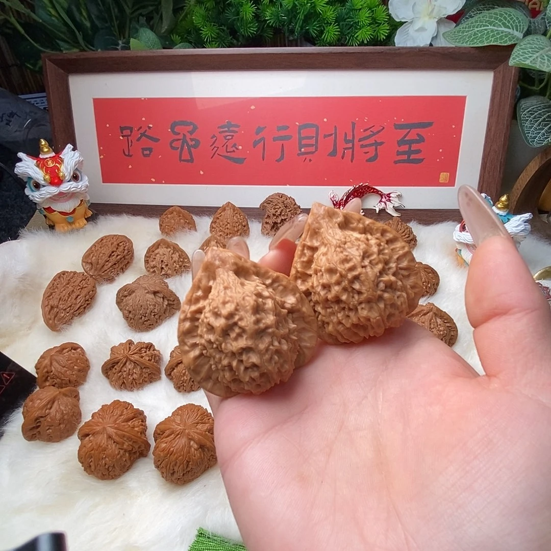 晨****把件文玩核桃大朱雀……