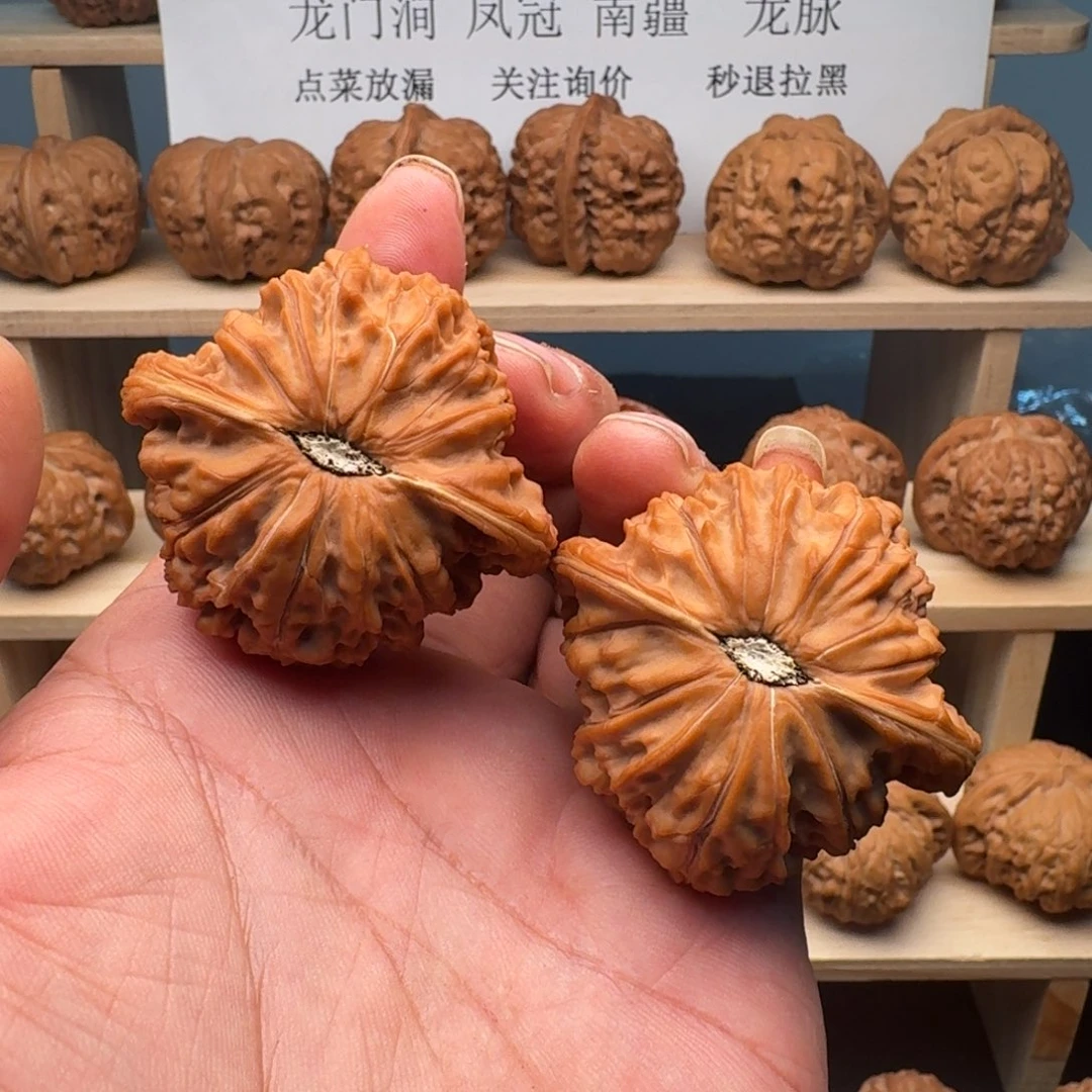 大***,吊坠文玩核桃正磨