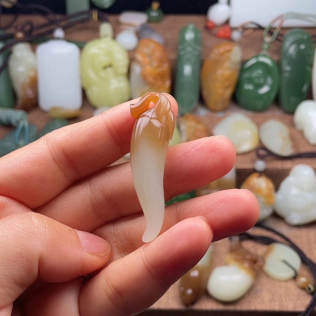 和田玉（糖玉）未镶嵌颈饰