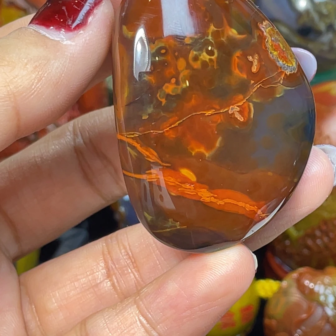 玛瑙/玉髓未镶嵌珠宝奇石象形龙虾多彩手把