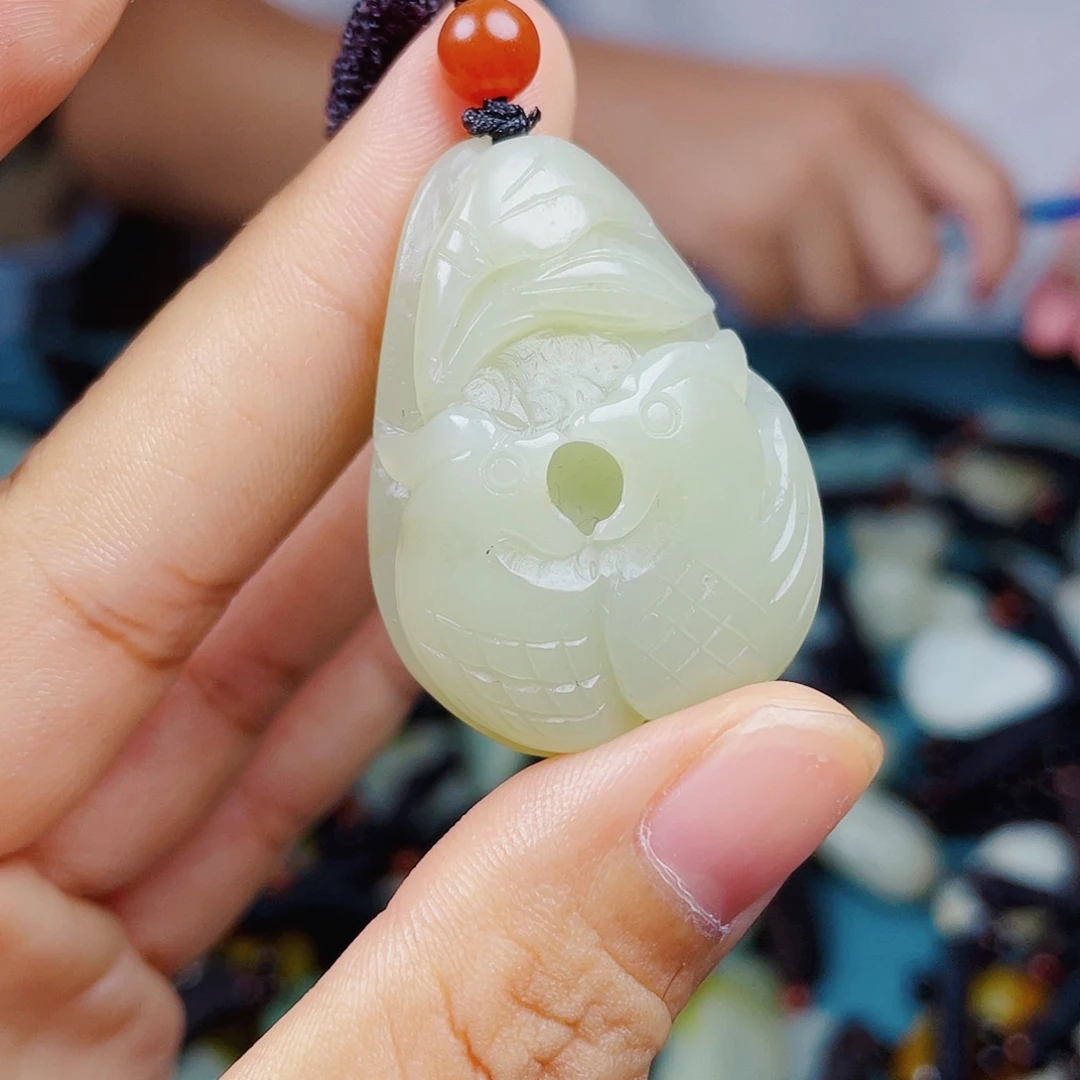 颈饰未镶嵌和田玉