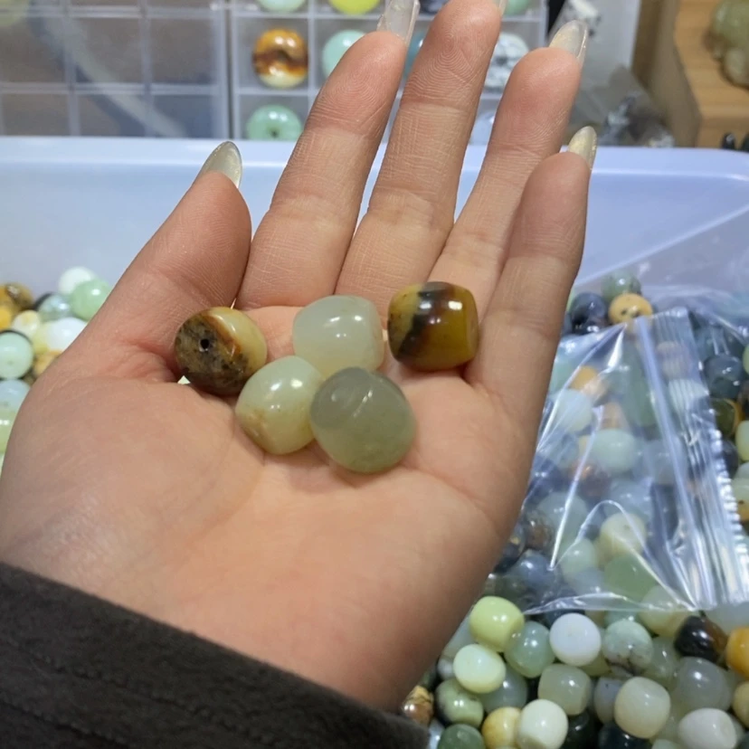 【闪购商品】蛇纹石玉颈饰未镶嵌懒**平29