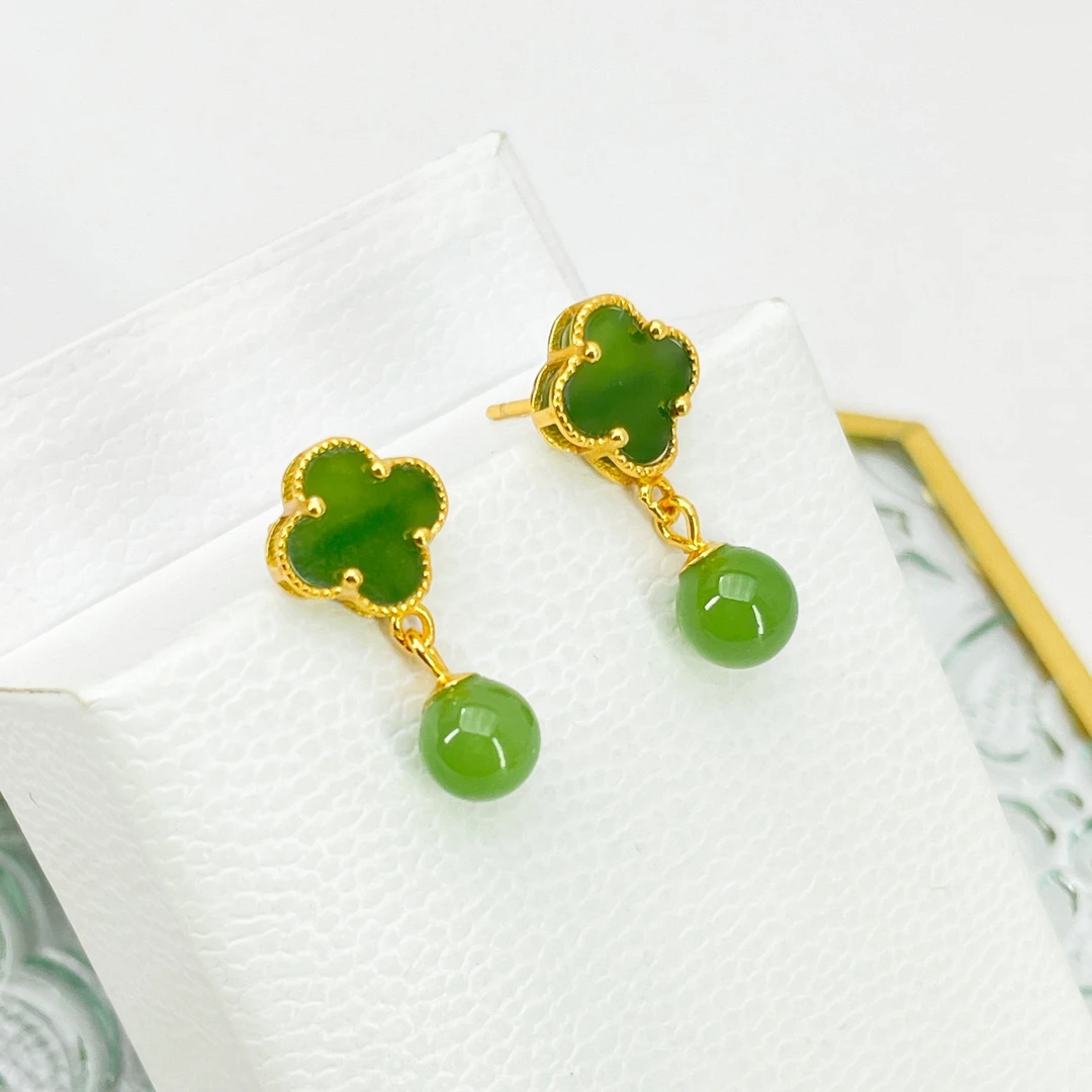 100%和田玉耳钉碧玉四叶草珠子耳钉S925银时尚轻奢设计耳坠玉耳饰