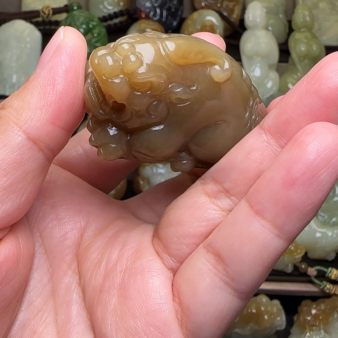 叫***爷颈饰未镶嵌和田玉