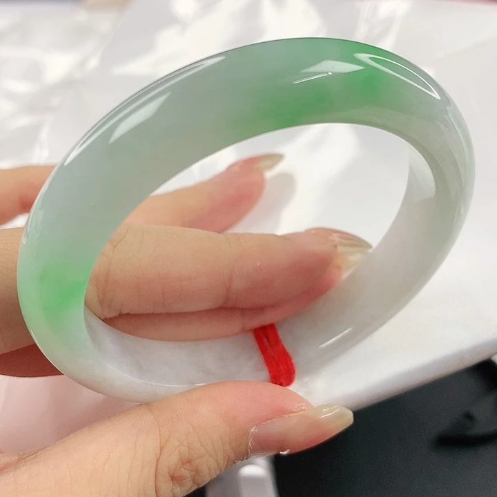 未镶嵌手镯翡翠，772