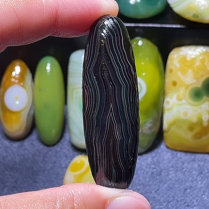 玛瑙/玉髓未镶嵌珠宝奇石