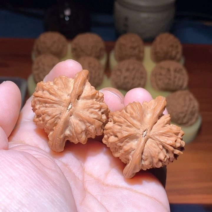 晴***~文玩核桃吊坠全品朱雀