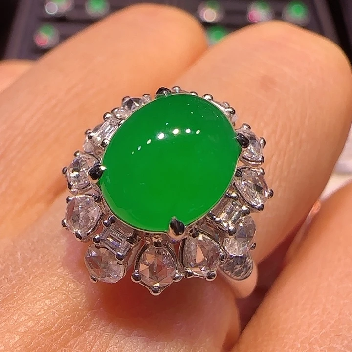 翡翠戒指18K金镶嵌戒指