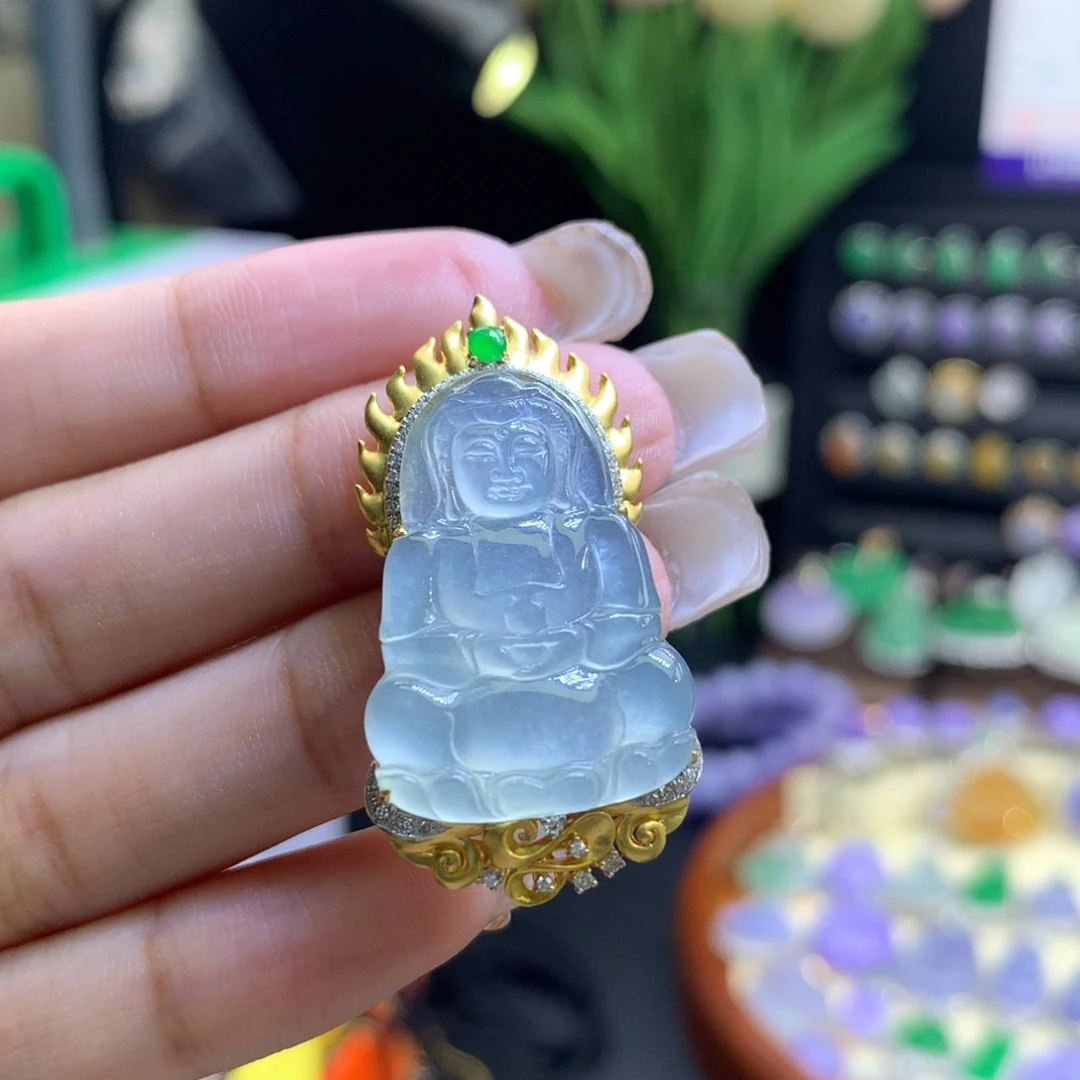 翡翠18K金镶嵌颈饰