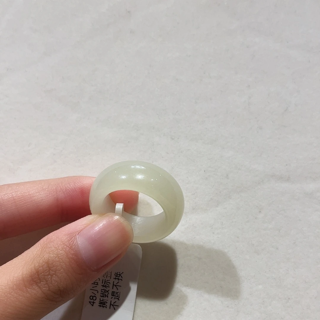 和田玉未镶嵌戒指