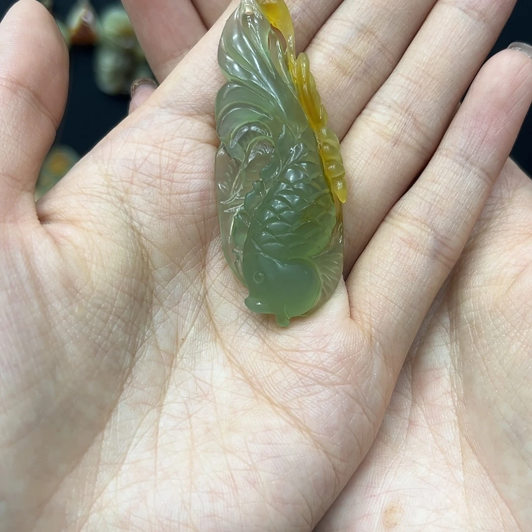 一****蛇纹石玉未镶嵌颈饰