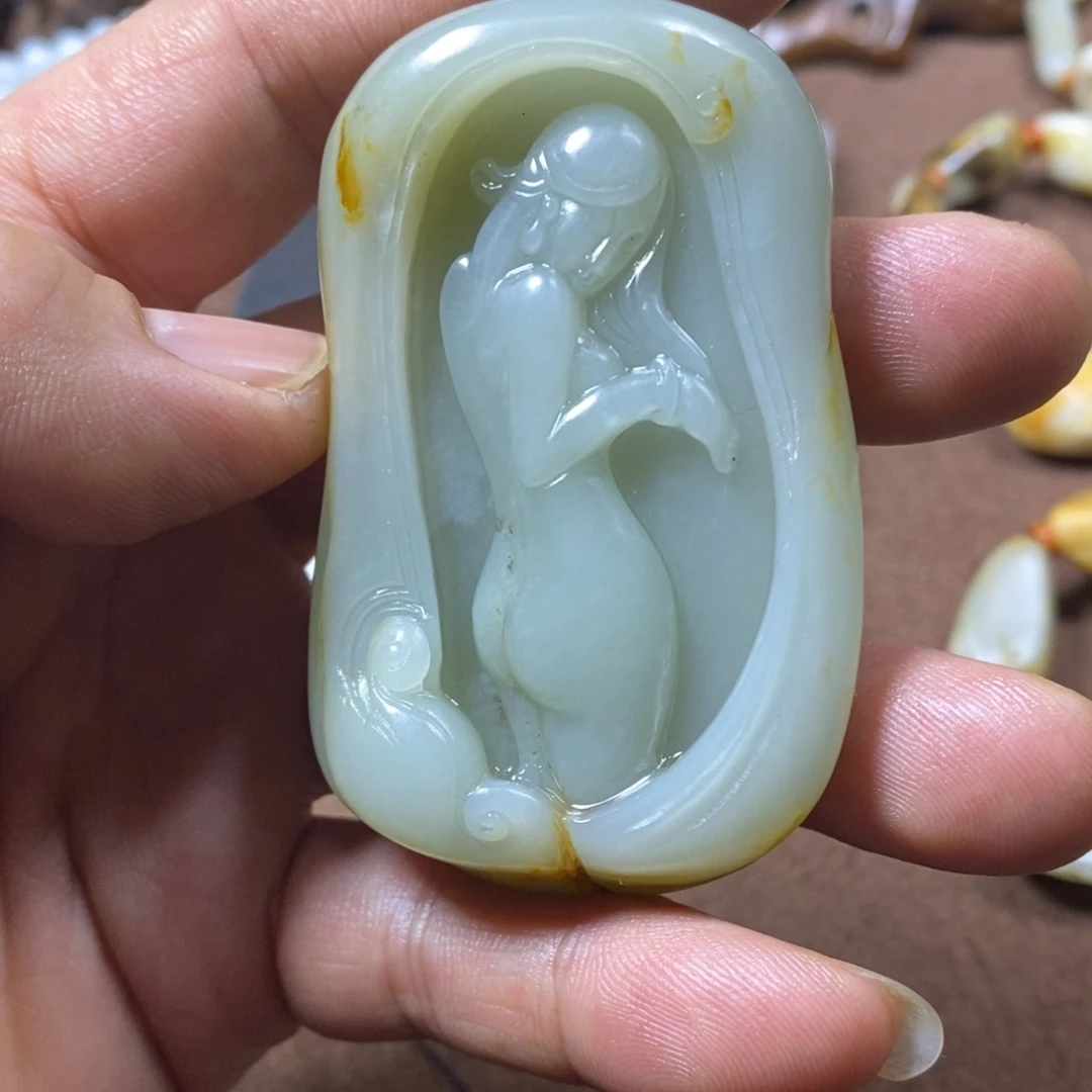 无***形和田玉未镶嵌把件