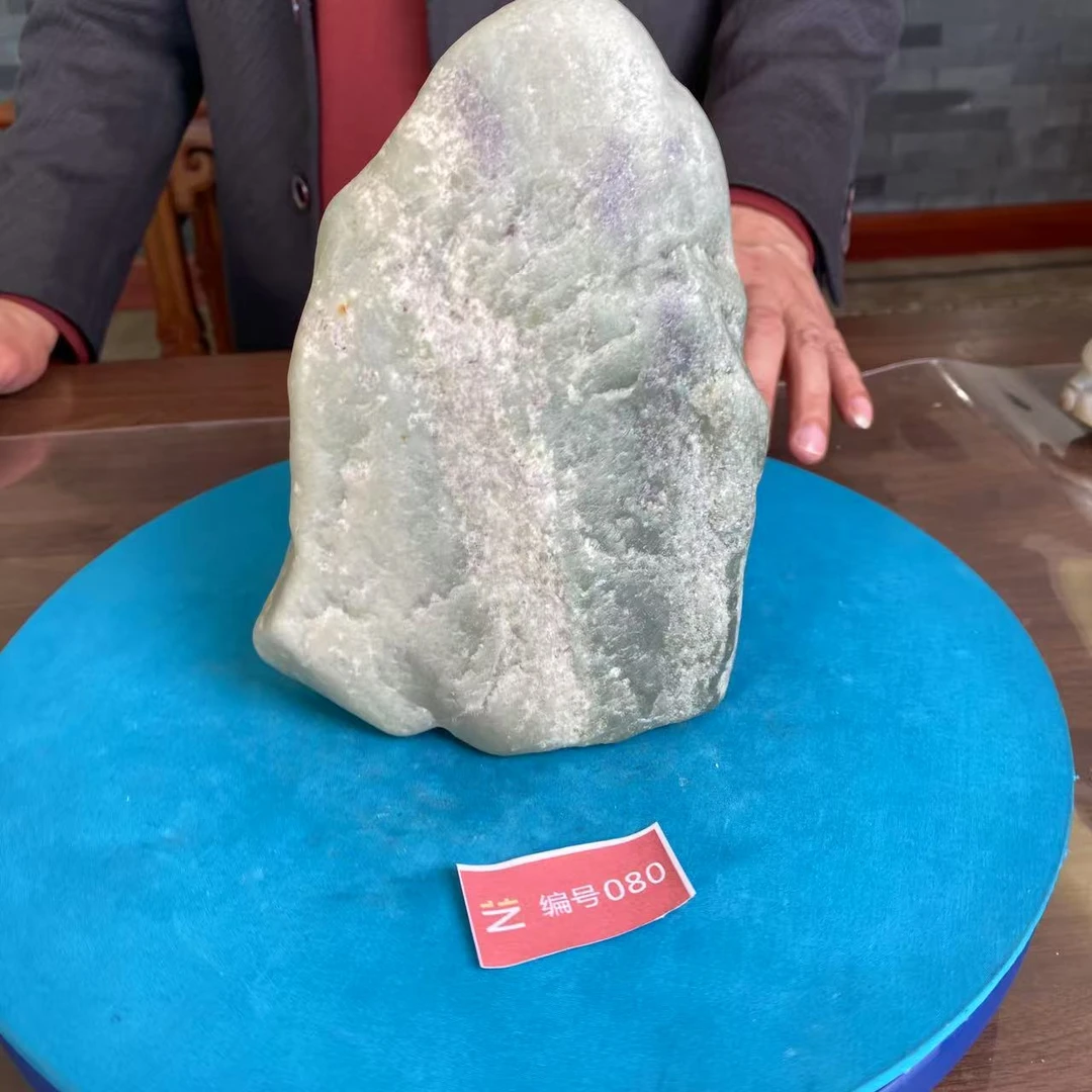 现货新疆玉料原石发一件编号080