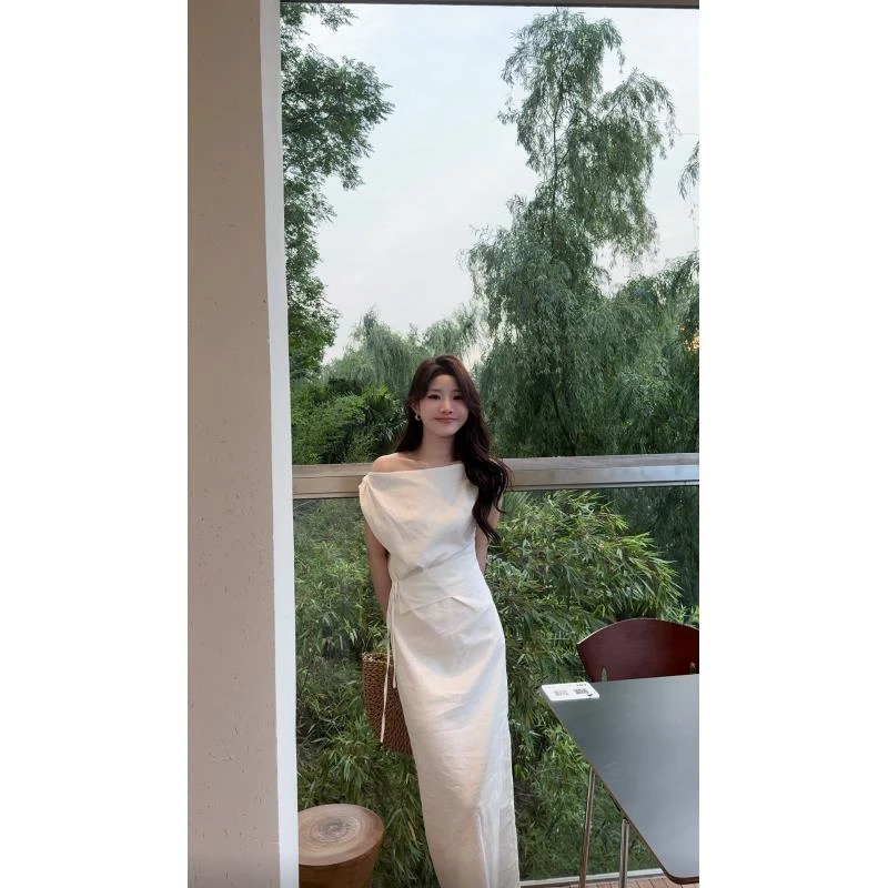 【佳人有约】2025长裙法式斜肩款韩系连衣裙女气质简约性感设计感