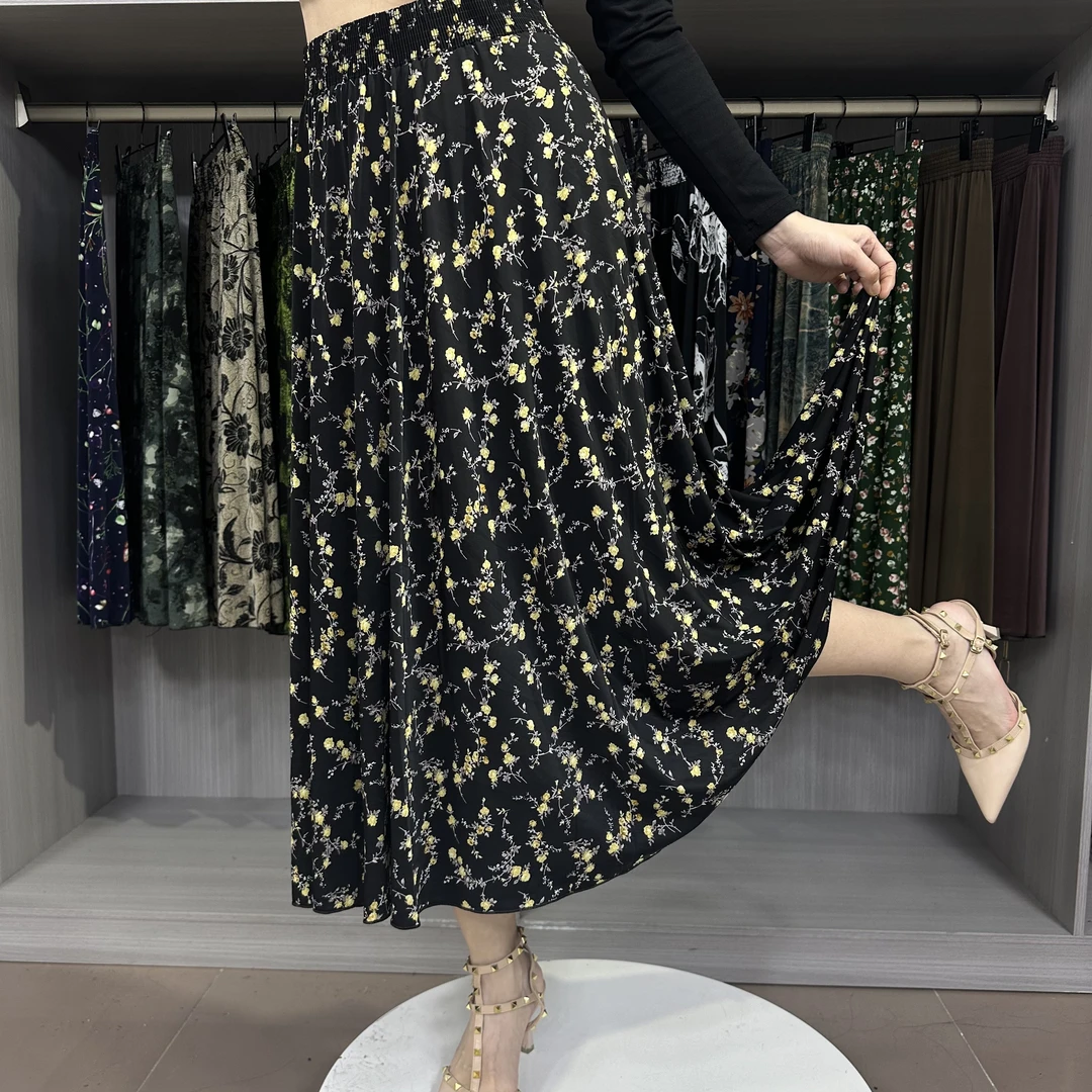 夏季爆款冰丝印花4050岁碎花半身裙短花新款白花显瘦胖妈妈半身裙