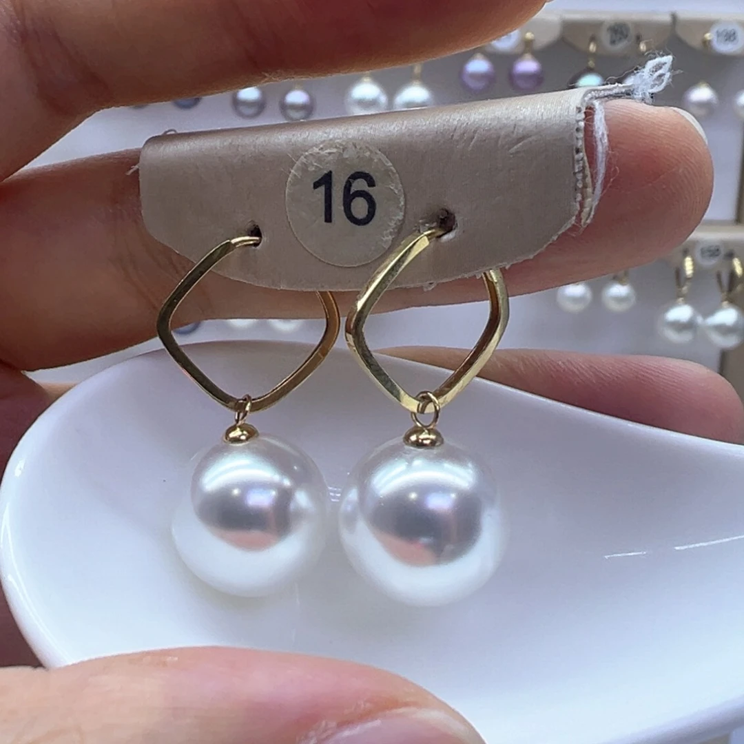 18K金镶嵌淡水珍珠耳饰