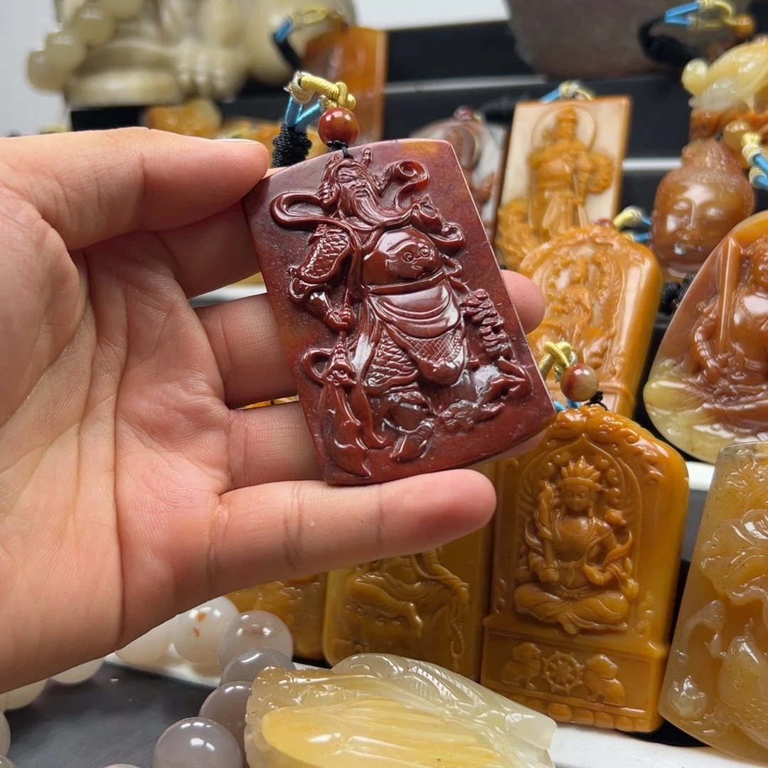 石英质玉（黄龙玉）未镶嵌黄龙玉