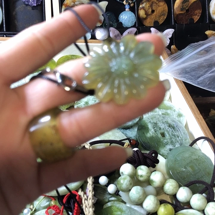 岫玉未镶嵌岫玉挂件