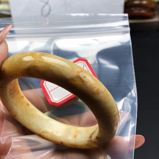 蛇纹石玉手镯未镶嵌绮**大