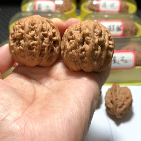 吊坠文玩核桃皇家正圆