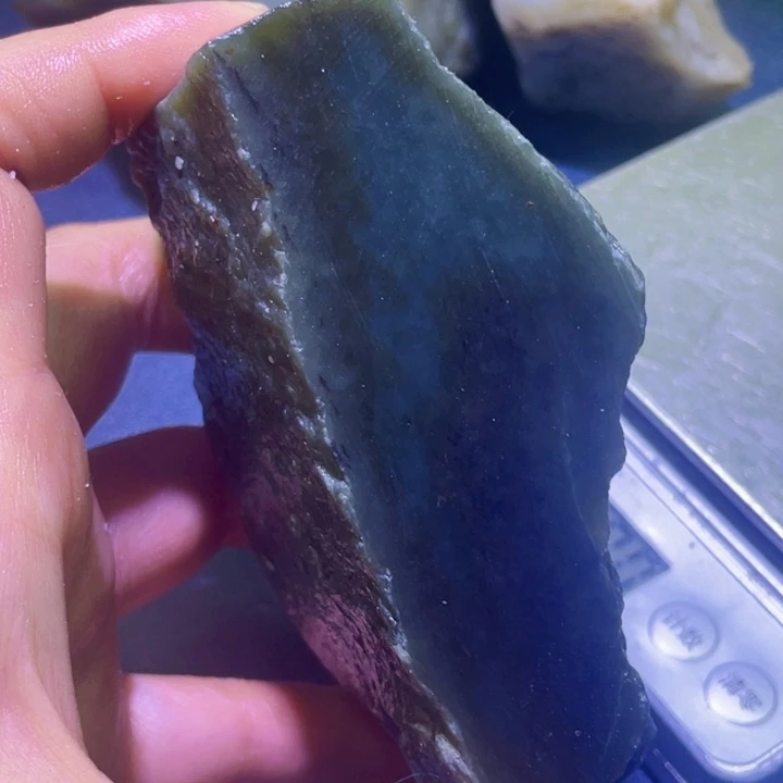 和田玉未镶嵌珠宝半成品