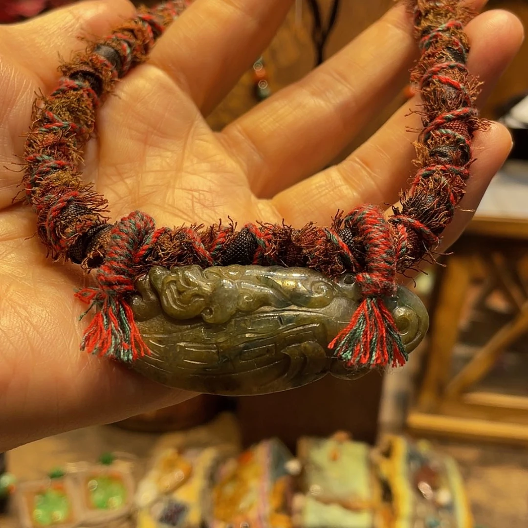 【闪购商品】翡翠未镶嵌颈饰